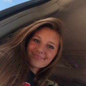 Meet your Posher, Alyssa